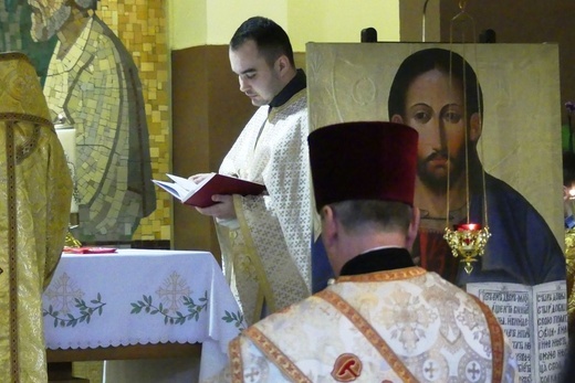 Abp Eugeniusz Popowicz odwiedził greckokatolicki ośrodek duszpasterski na Leszczynach