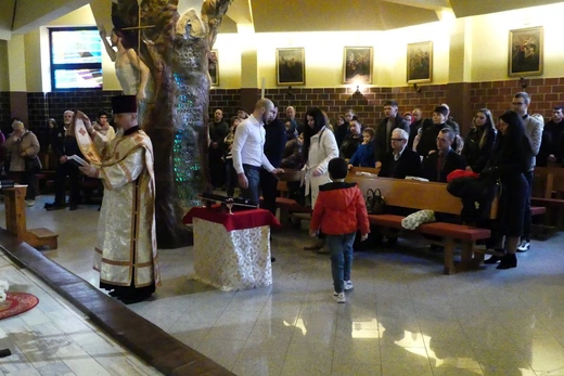 Abp Eugeniusz Popowicz odwiedził greckokatolicki ośrodek duszpasterski na Leszczynach
