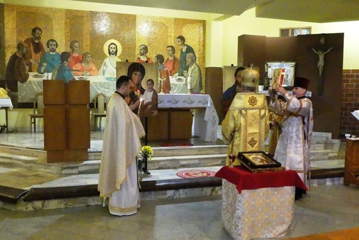 Abp Eugeniusz Popowicz odwiedził greckokatolicki ośrodek duszpasterski na Leszczynach