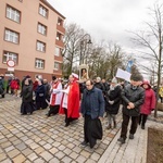 Droga Krzyżowa i dziękczynienie za św. Jana Pawła II na ulicach Głogowa