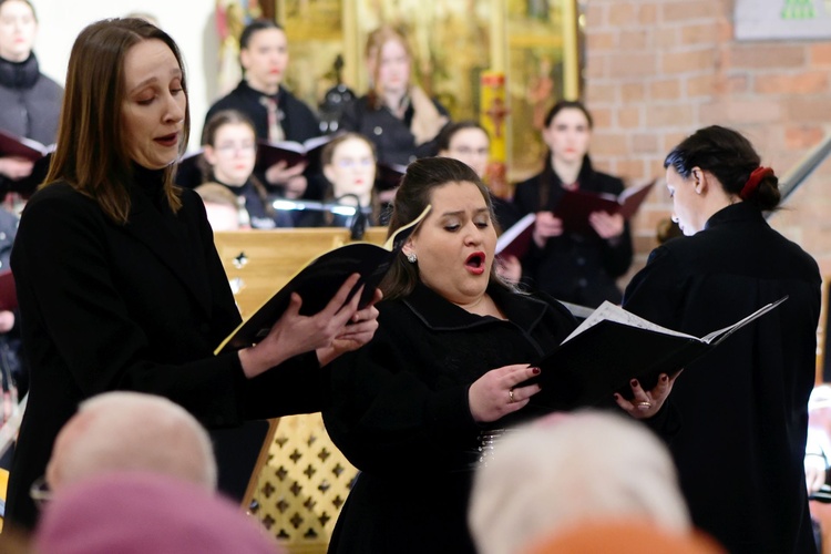 Koncert pasyjny w konkatedrze św. Jakuba w Olsztynie