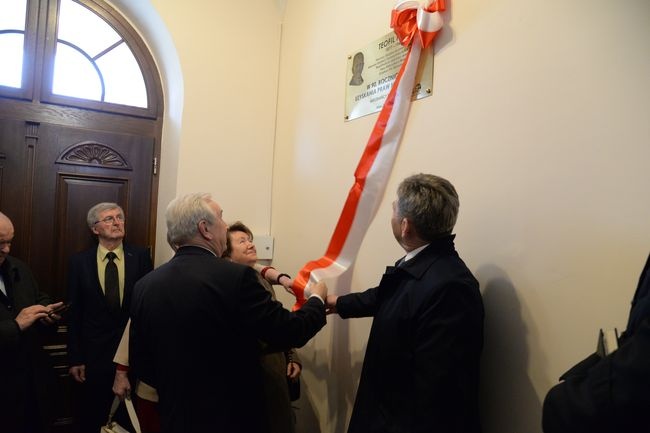 Odsłonięcie pamiątkowej tablicy w UGiM Nisko.