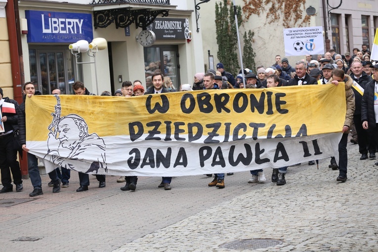 Marsz w obronie dziedzictwa Jana Pawła II