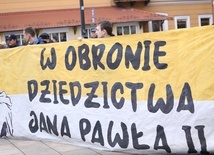 Marsz w obronie dziedzictwa Jana Pawła II