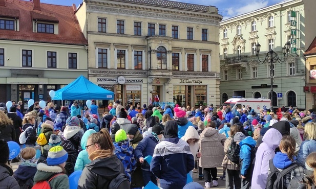 Rybnik. Marsz ulicami w Światowy Dzień Świadomości Autyzmu