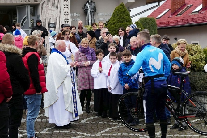 Damian Stawicki wyruszył śladami św. Antoniego ze Starego Bielska przez Kalną 