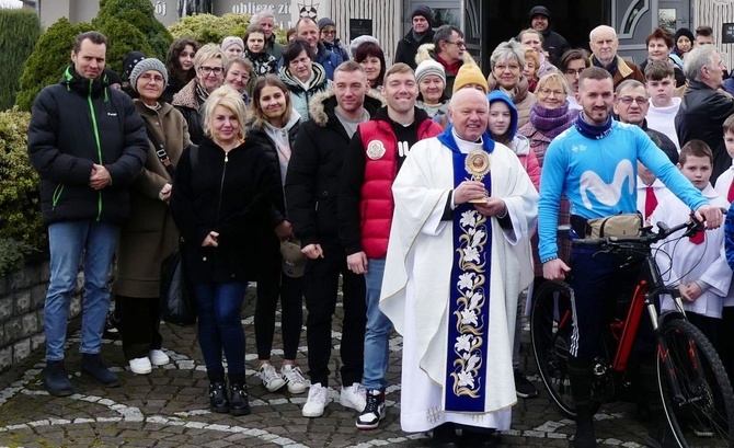 Damian Stawicki wyruszył śladami św. Antoniego ze Starego Bielska przez Kalną 