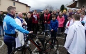 Damian Stawicki wyruszył śladami św. Antoniego ze Starego Bielska przez Kalną 