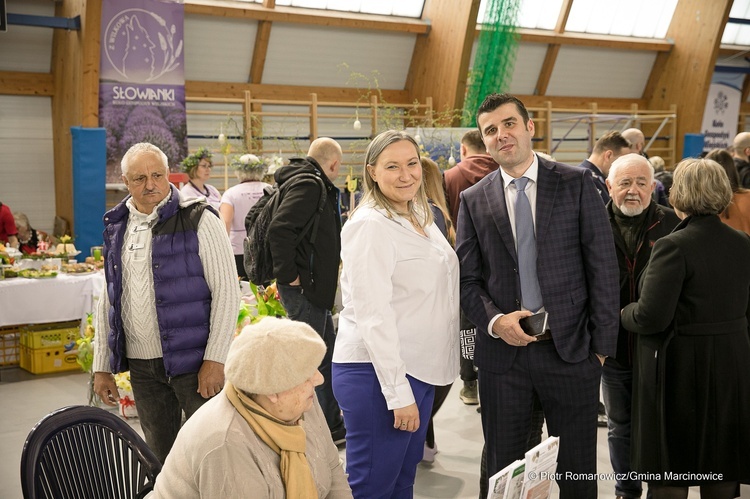 Marcinowice. Biskup na XVI Tradycjach Stołu Wielkanocnego