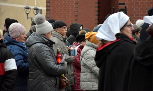 Bp Oder: Tam gdzie jest krzyż, tam z pewnością jest Chrystus