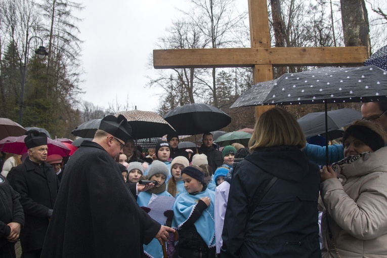 Szczawnica. Droga Krzyżowa ze św. Janem Pawłem II