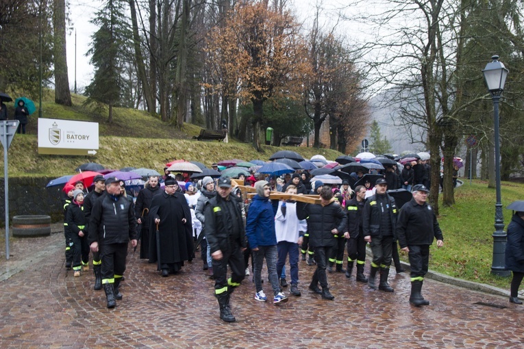 Szczawnica. Droga Krzyżowa ze św. Janem Pawłem II