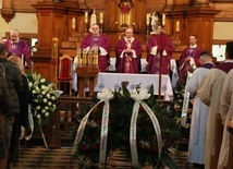 Msza św. pogrzebowa w kościele ojców kapucynów na Krakowskim Przedmieściu w Lublinie.