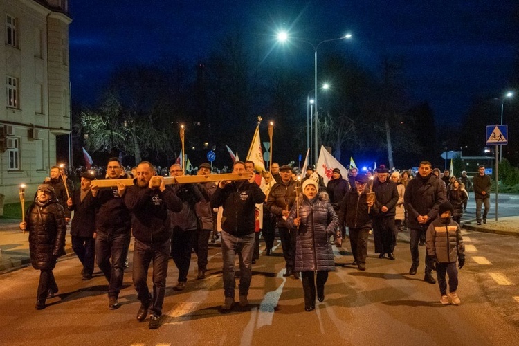 Biała Droga Krzyżowa w Żarach