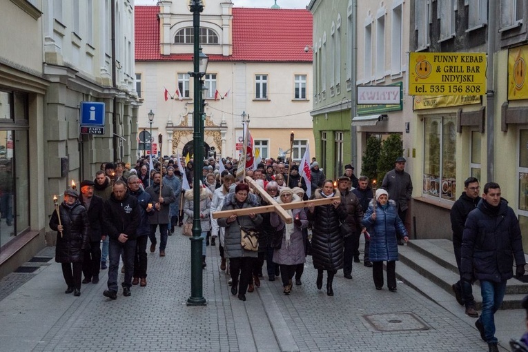 Biała Droga Krzyżowa w Żarach