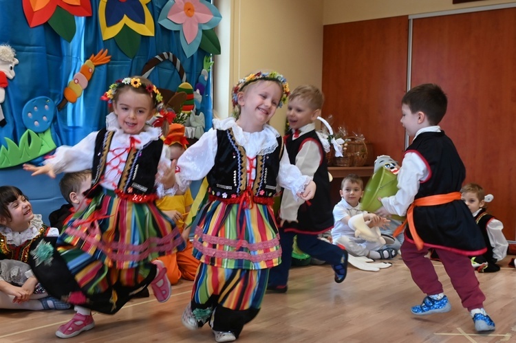 Świdnica. Przedszkolaki u prezentek gotowe na Wielkanoc