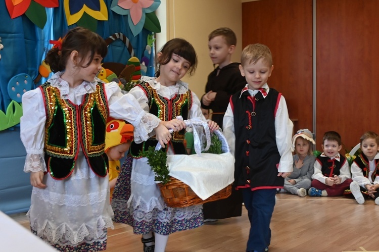 Świdnica. Przedszkolaki u prezentek gotowe na Wielkanoc