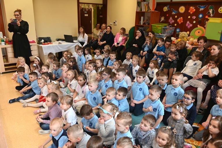 Świdnica. Przedszkolaki u prezentek gotowe na Wielkanoc