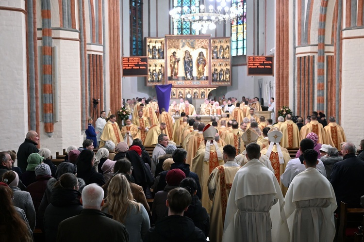 Msza krzyżma w koszalińskiej katedrze