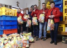 Pracownicy Caritas i Towarzystwa Pomocy im św. Brata Alberta razem obdarowali potrzebujących w "Albertóce".