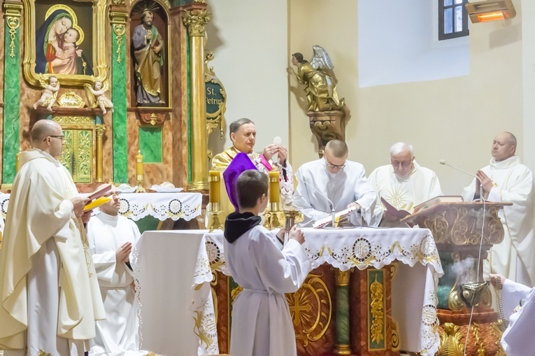 Kudowa-Zdrój. Msza Wieczerzy Pańskiej z bp. Adamem Bałabuchem