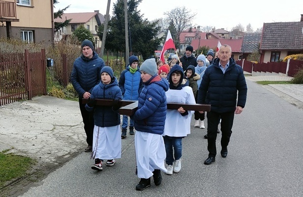 Jadowniki. Droga Krzyżowa na Bocheniec