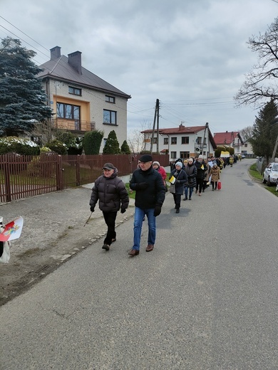 Jadowniki. Droga Krzyżowa na Bocheniec