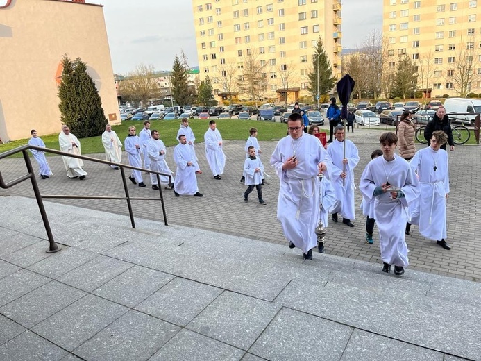 Wielki Czwartek w parafiach diecezji świdnickiej