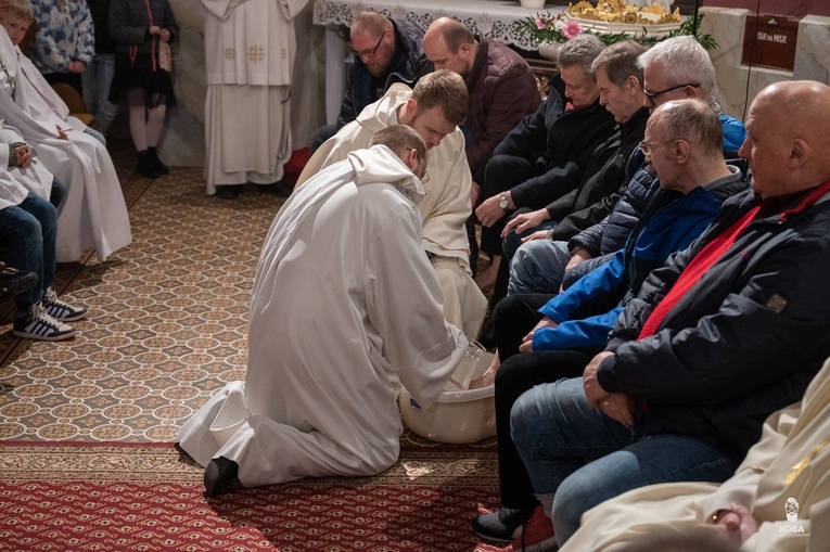 Wielki Czwartek w parafiach diecezji świdnickiej