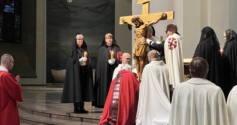 Bp Szkudło w Wielki Piątek: Wierzę w Kościół Chrystusowy