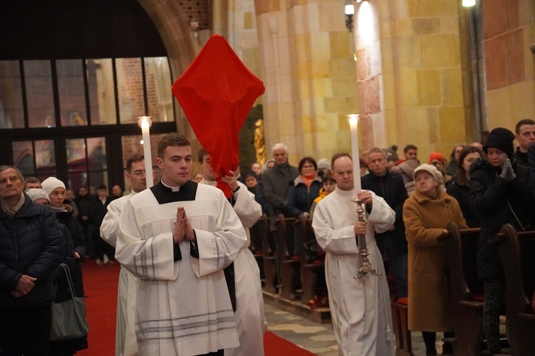 Wielki Piątek w katedrze wrocławskiej