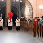 Liturgia Męki Pańskiej 2023 w świdnickiej katedrze