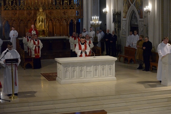 Wielki Piątek w katedrze radomskiej