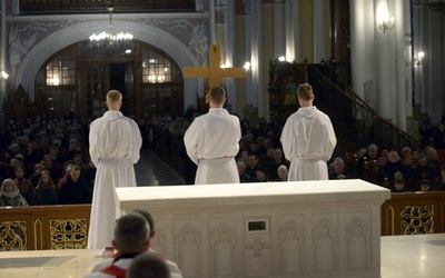 Wielki Piątek w katedrze radomskiej