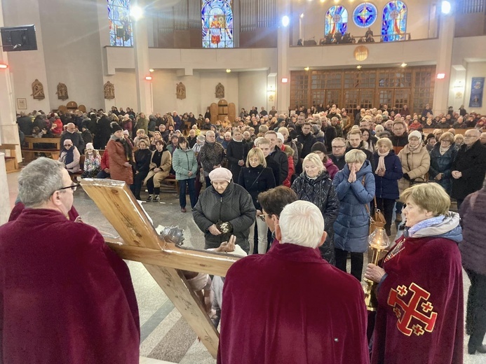 Liturgia Męki Pańskiej w parafiach diecezji świdnickiej