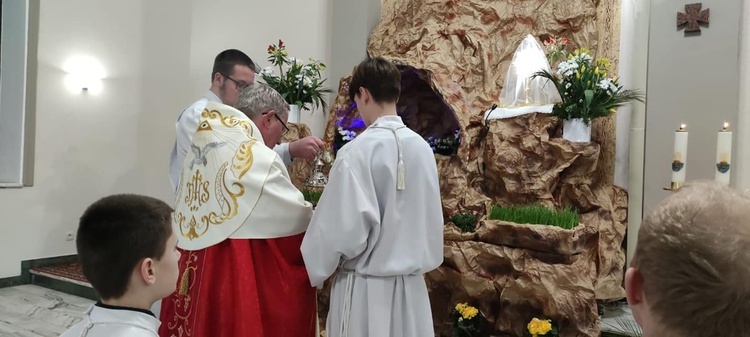 Liturgia Męki Pańskiej w parafiach diecezji świdnickiej