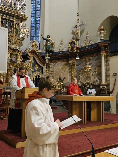 Liturgia Męki Pańskiej w parafiach diecezji świdnickiej