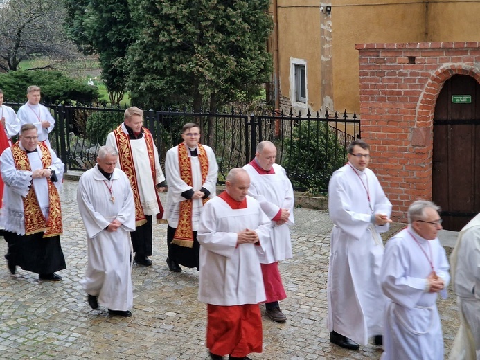 Liturgia Męki Pańskiej w parafiach diecezji świdnickiej