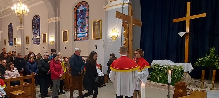 Liturgia Męki Pańskiej w parafiach diecezji świdnickiej