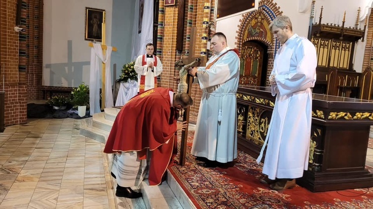 Liturgia Męki Pańskiej w parafiach diecezji świdnickiej