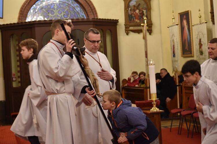 Liturgia Męki Pańskiej w parafiach diecezji świdnickiej