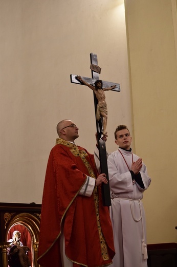 Liturgia Męki Pańskiej w parafiach diecezji świdnickiej