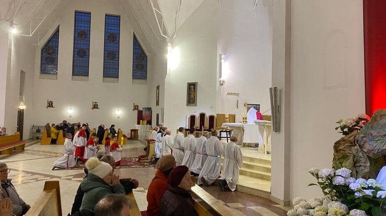 Liturgia Męki Pańskiej w parafiach diecezji świdnickiej