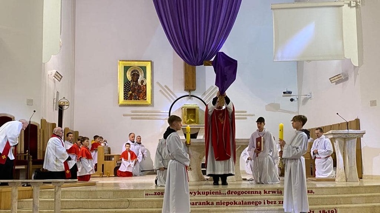 Liturgia Męki Pańskiej w parafiach diecezji świdnickiej