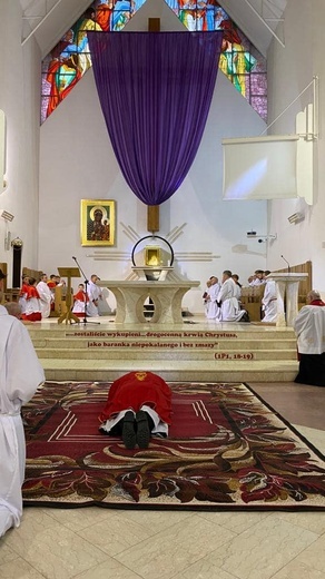 Liturgia Męki Pańskiej w parafiach diecezji świdnickiej