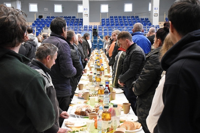 Śniadanie wielkanocne Caritas 2023