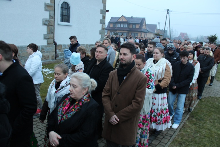 Procesja rezurekcyjna w Miętustwie