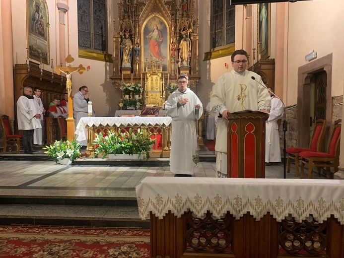 Wigilia Paschalna w parafiach diecezji świdnickiej