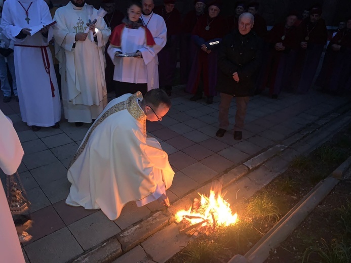 Wigilia Paschalna w parafiach diecezji świdnickiej