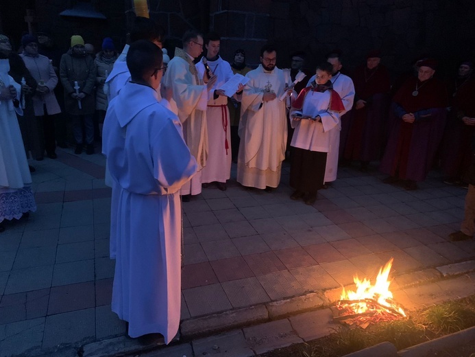 Wigilia Paschalna w parafiach diecezji świdnickiej